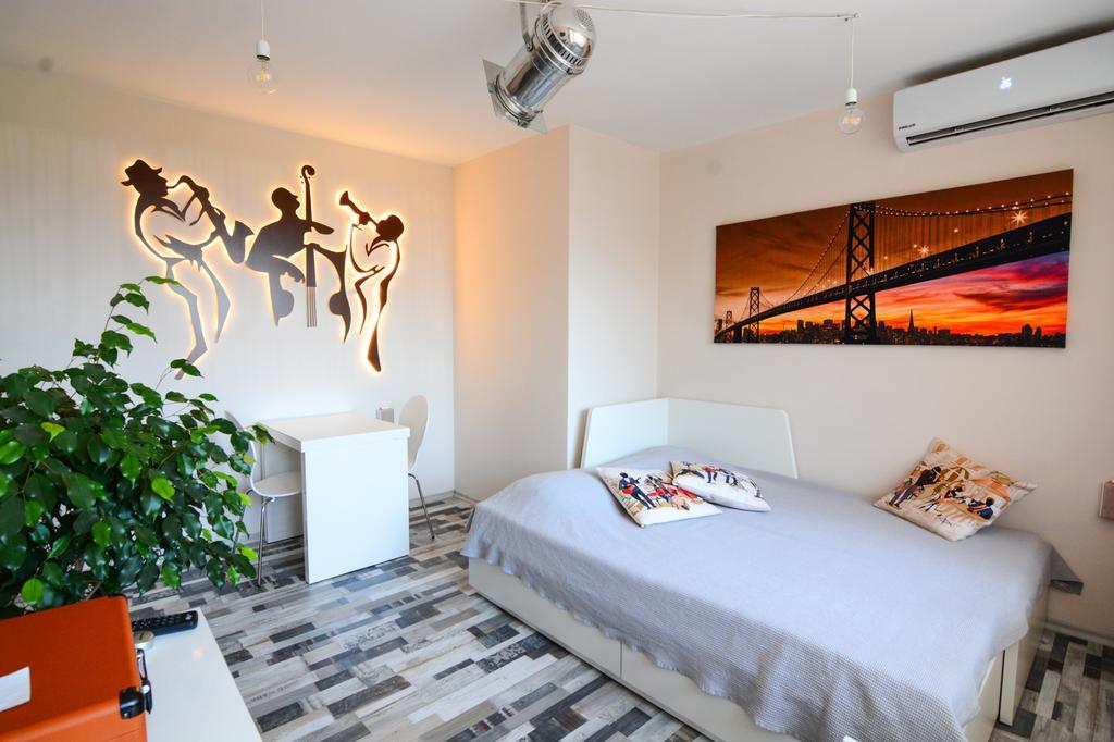 Jazzy Sofia Downtown Apartment Екстер'єр фото